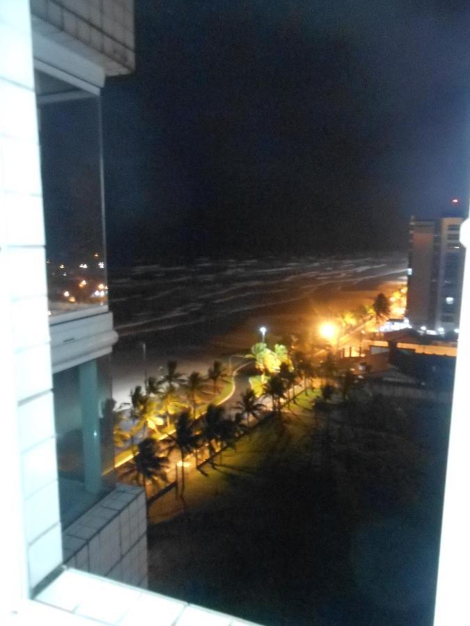 Apto Varanda Gourmet Frente Ao Mar Прая Гранде Екстериор снимка